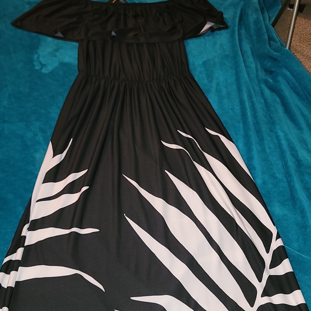 Off-the-shoulder maxi dress